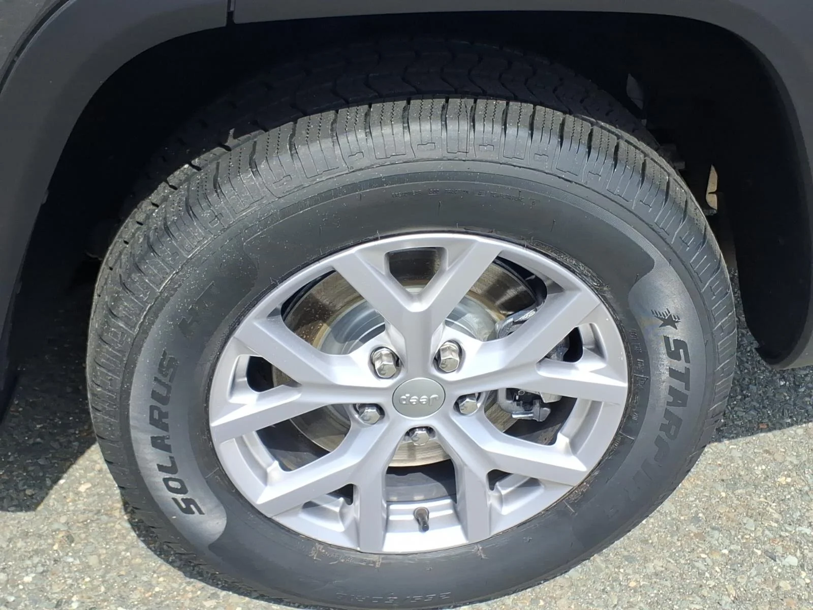 Used 2022 Gray Metallic Jeep Limited image 9