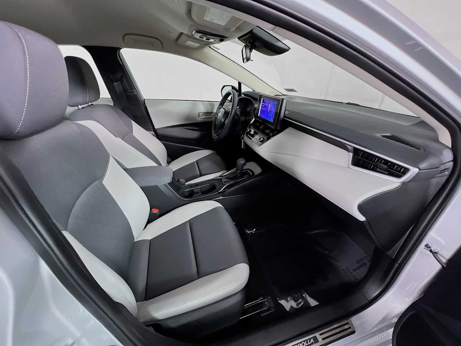 Used 2025 Classic Silver Metallic Toyota LE image 26