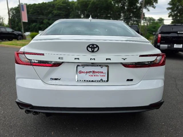 New 2026 Ice Cap Toyota SE image 5