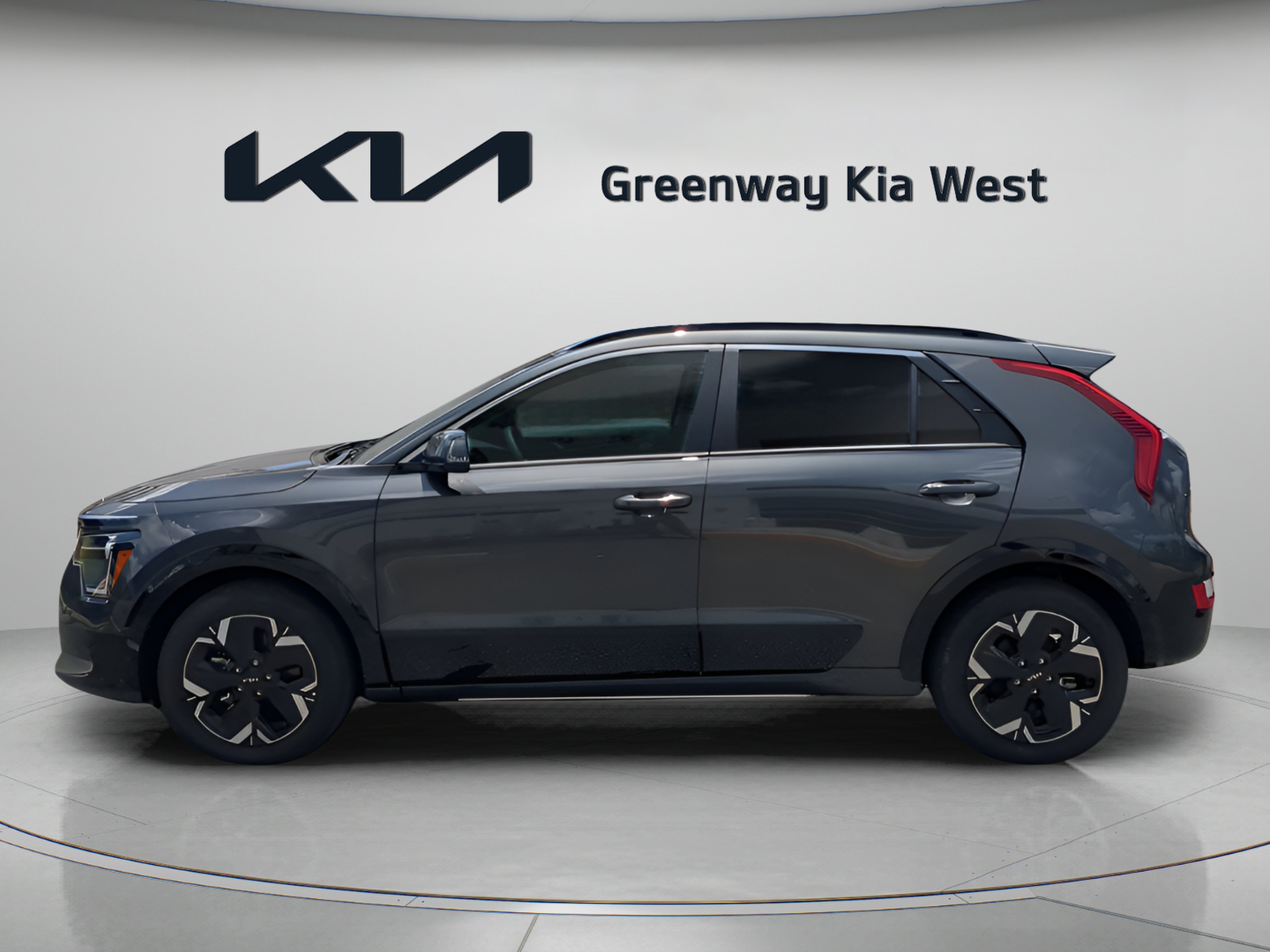 New 2026 Interstellar Gray Kia Wind image 4