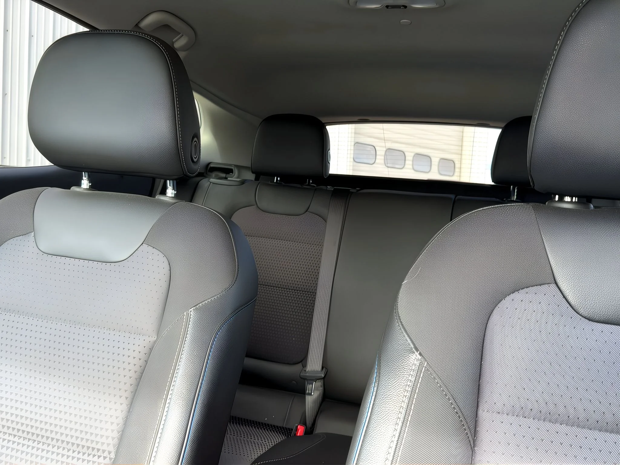2025 Chevrolet Trax LT - Photo 26