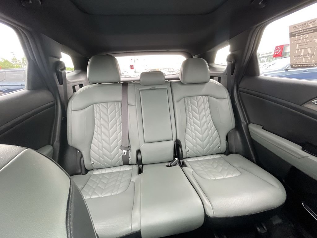 Used 2024 Green Kia X-Pro Prestige image 12