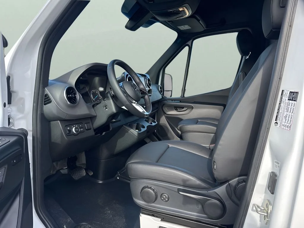 Used 2024 White Mercedes-Benz Cargo 170 WB image 9