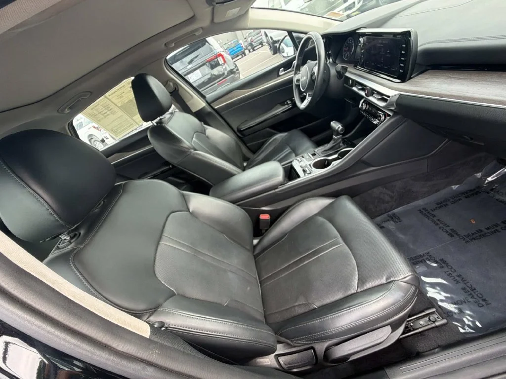 Used 2023 Black Kia EX image 30