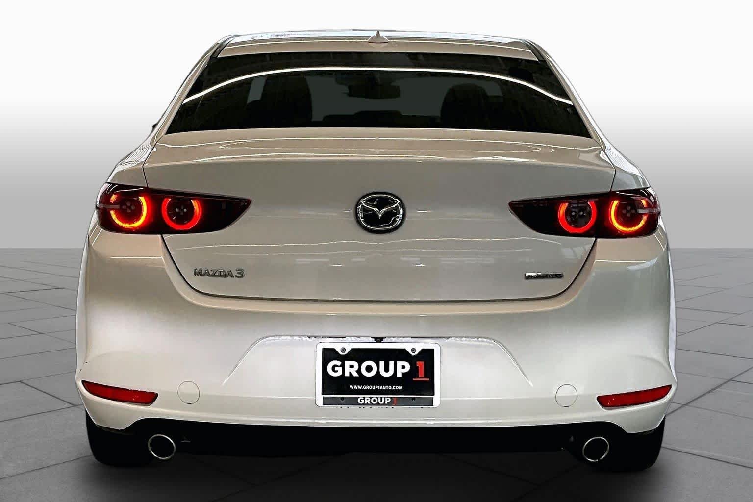 Used 2019 Snowflake White Pearl Mica Mazda w/Premium Pkg image 5