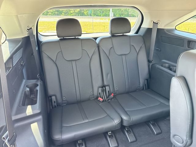 Used 2023 Black Kia EX image 24