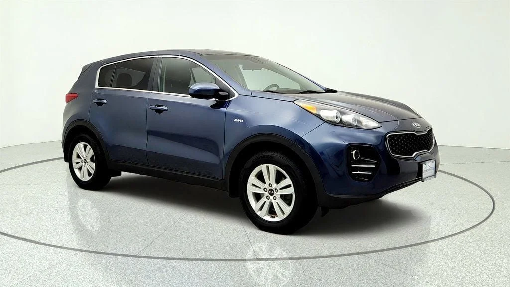 Used 2019 Pacific Blue Kia LX AWD image 3