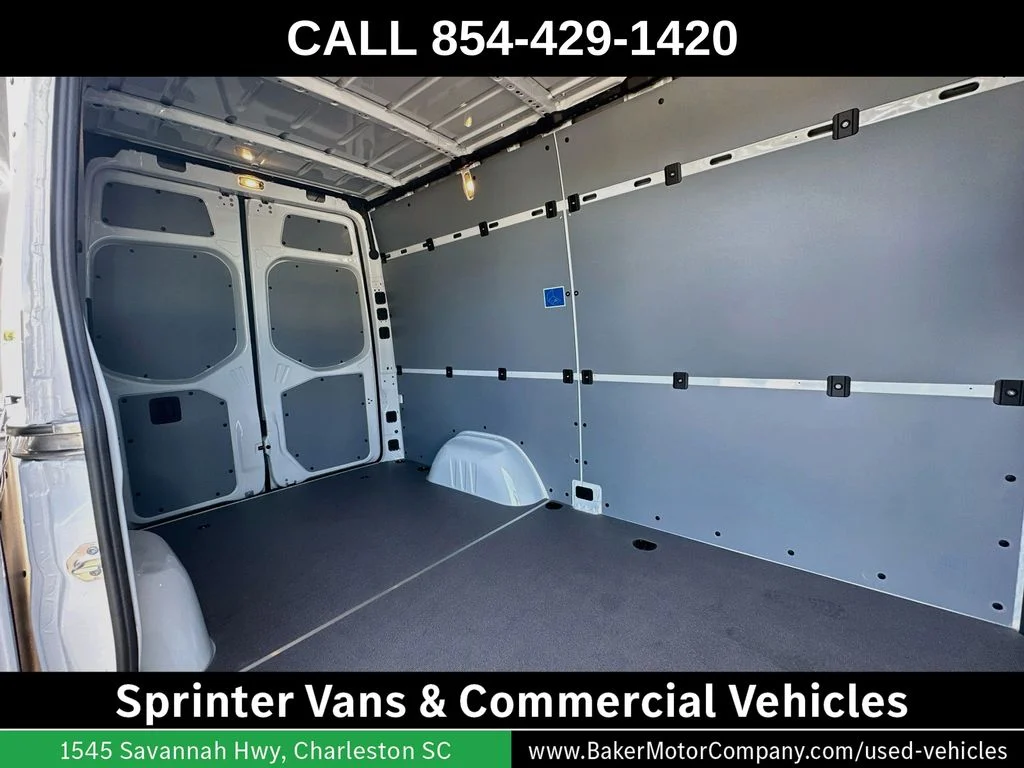 New 2026 Arctic White Mercedes-Benz Cargo 144 WB image 24