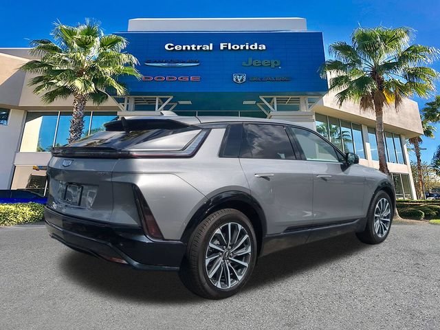 Used 2024 Silver Cadillac Sport image 5
