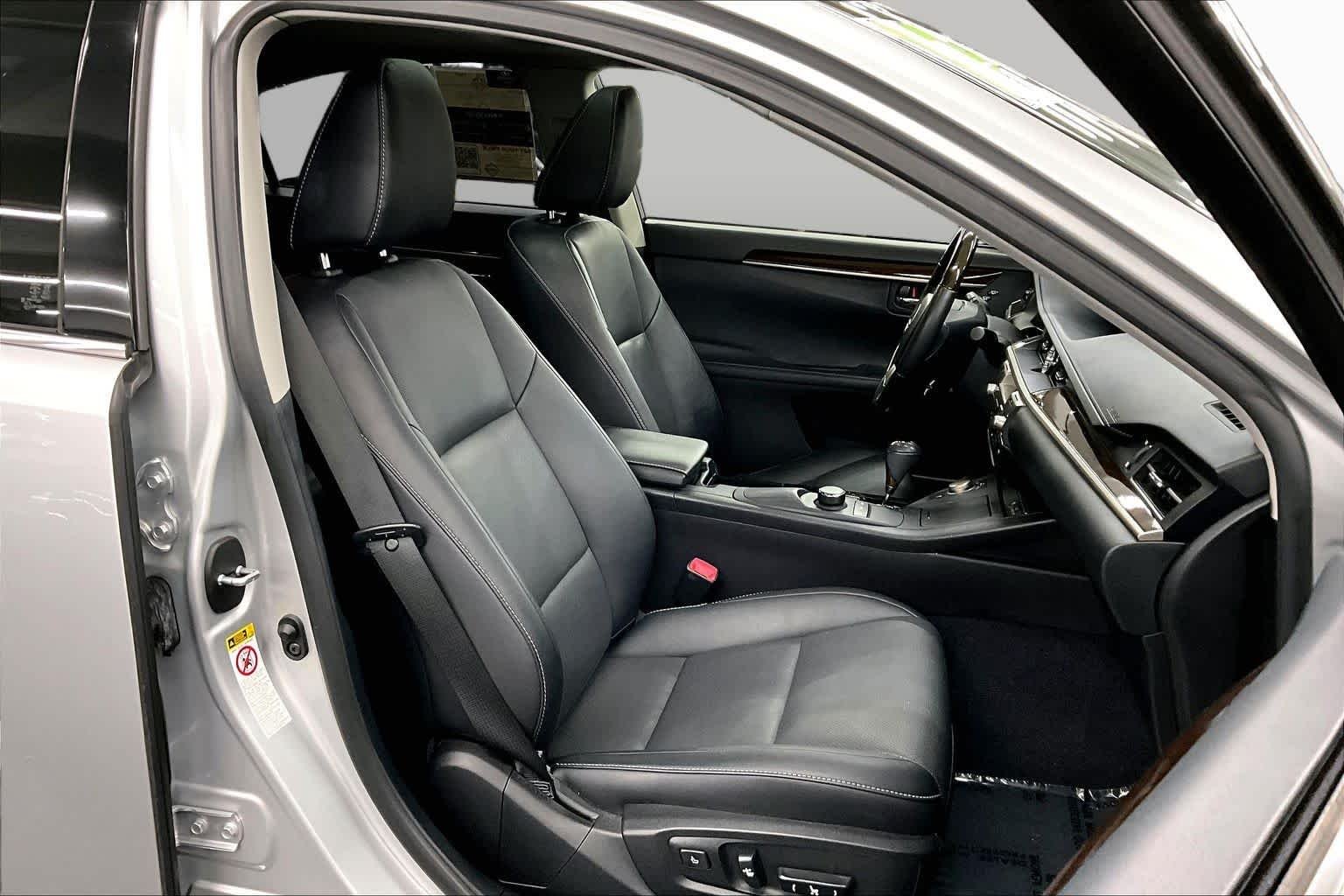 Used 2014 Silver Lining Metallic Lexus  image 8