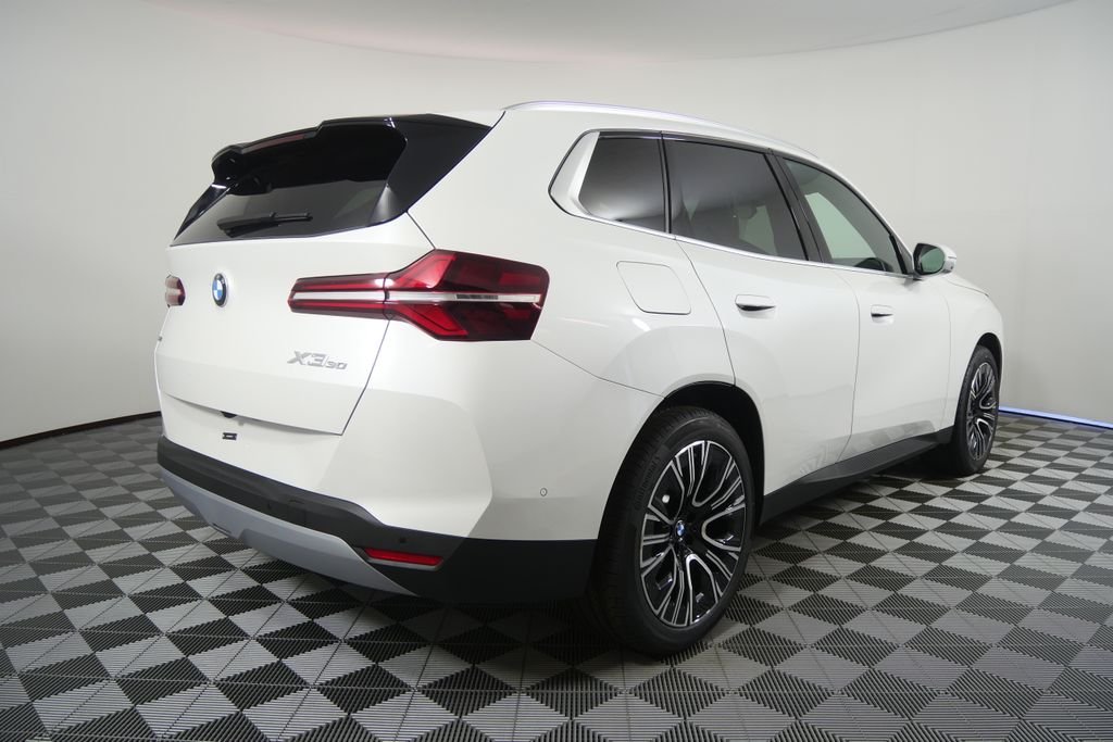 Used 2026 Mineral White Metallic BMW 30 xDrive image 3