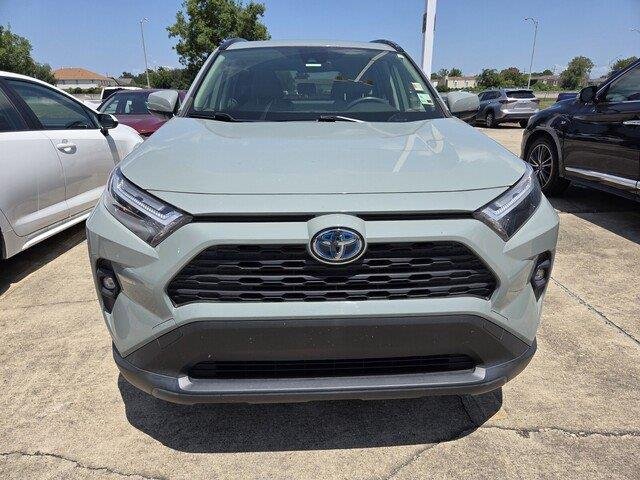 Used 2022 Lunar Rock Toyota XLE Premium image 2