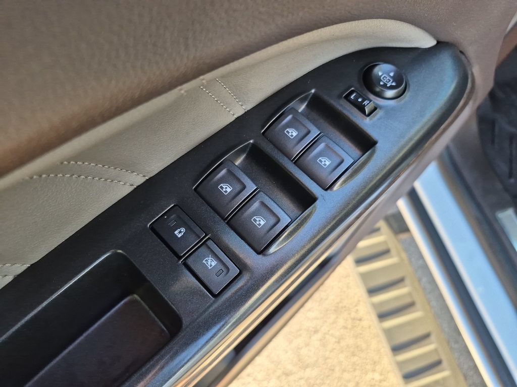 Used 2022 Summit White GMC Denali image 21