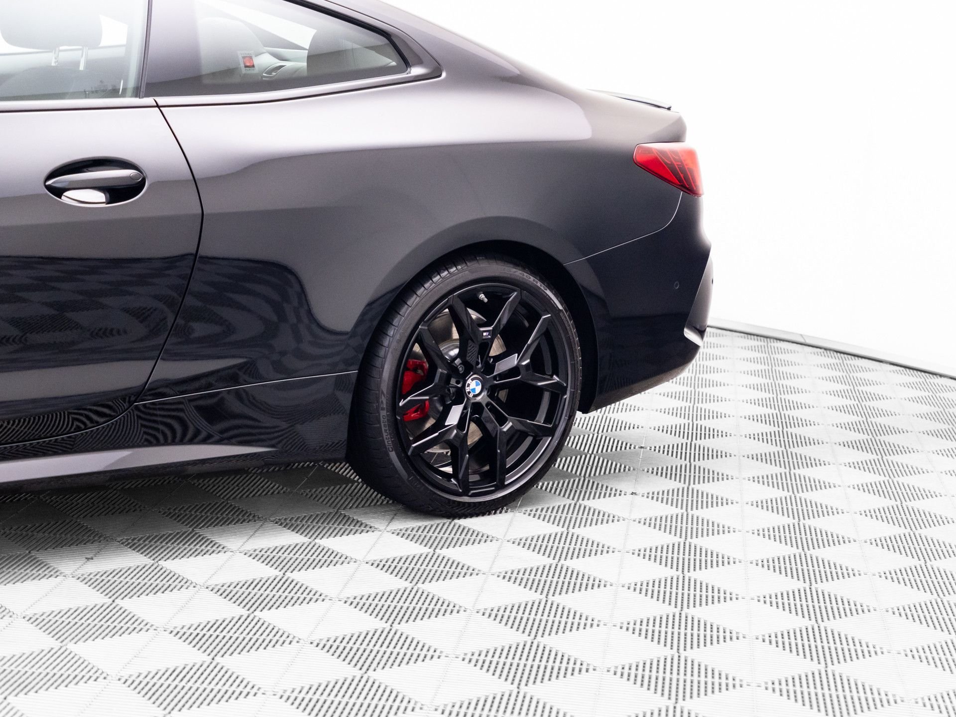 2026 BMW 4 Series M440i - Photo 33