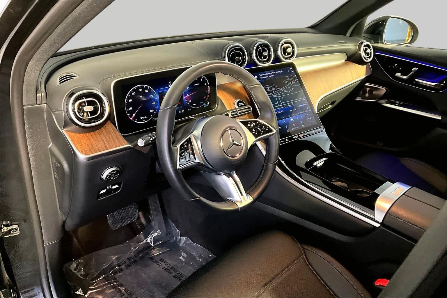 Used 2023 Black Mercedes-Benz GLC 300 image 18