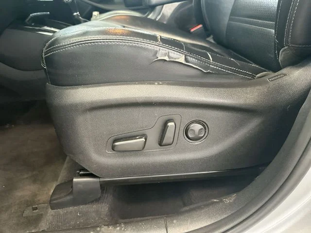 Used 2017 Silver Kia EX image 16