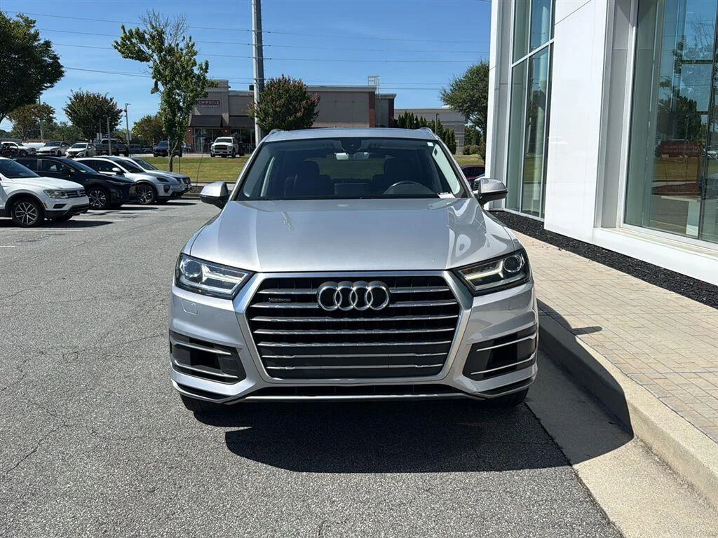 Used 2017 Florett Silver Metallic Audi Premium Plus image 3
