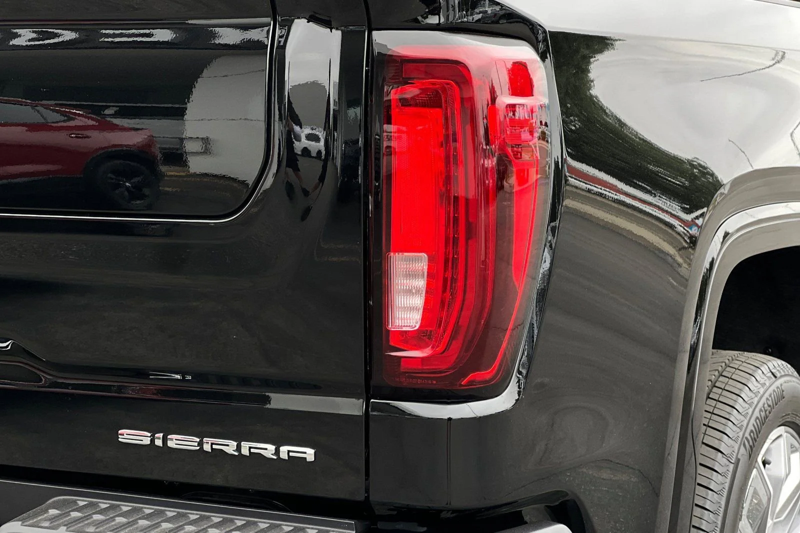 2026 GMC Sierra 1500 Denali - Photo 7