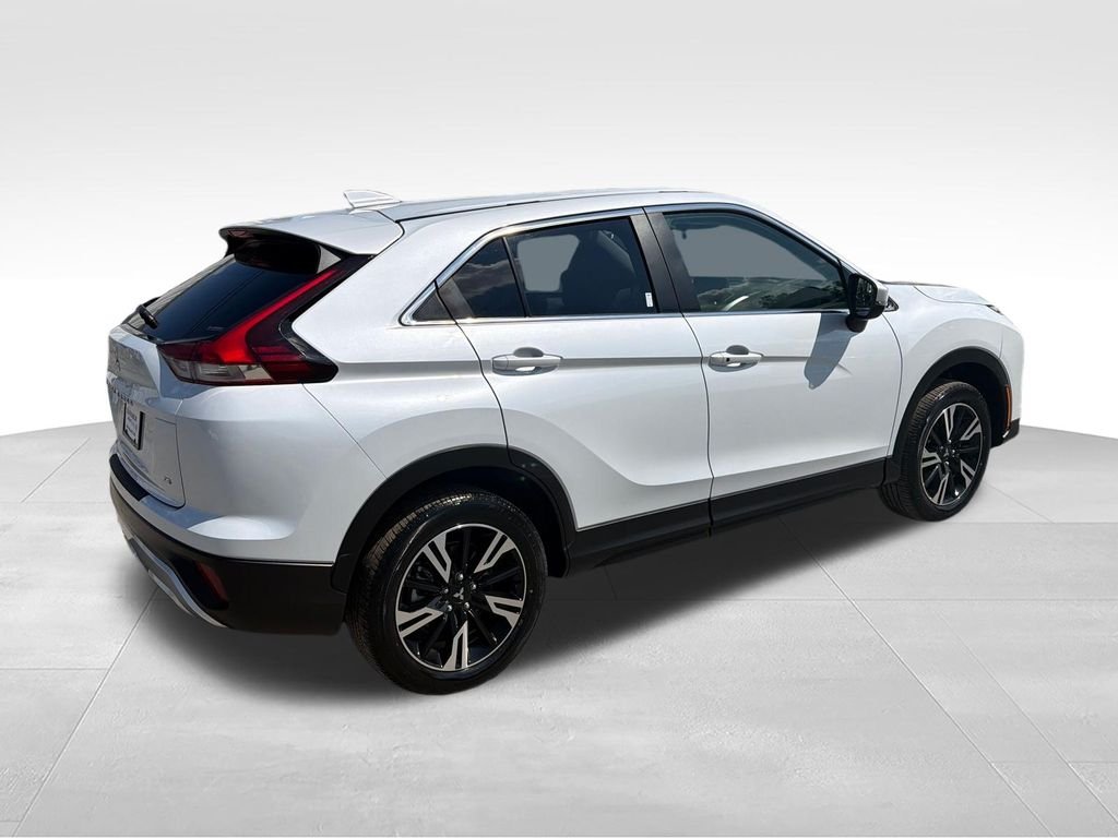 Certified Used 2025 White Mitsubishi SE image 5