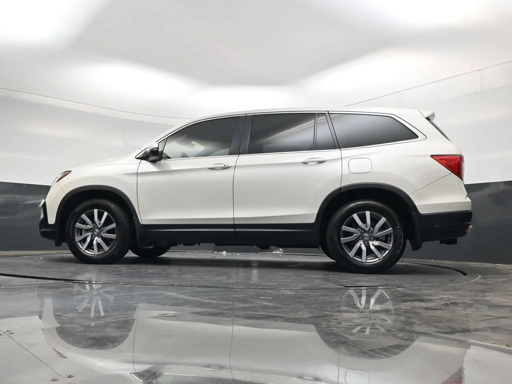 Used 2019 White Diamond Pearl Honda EX-L image 30