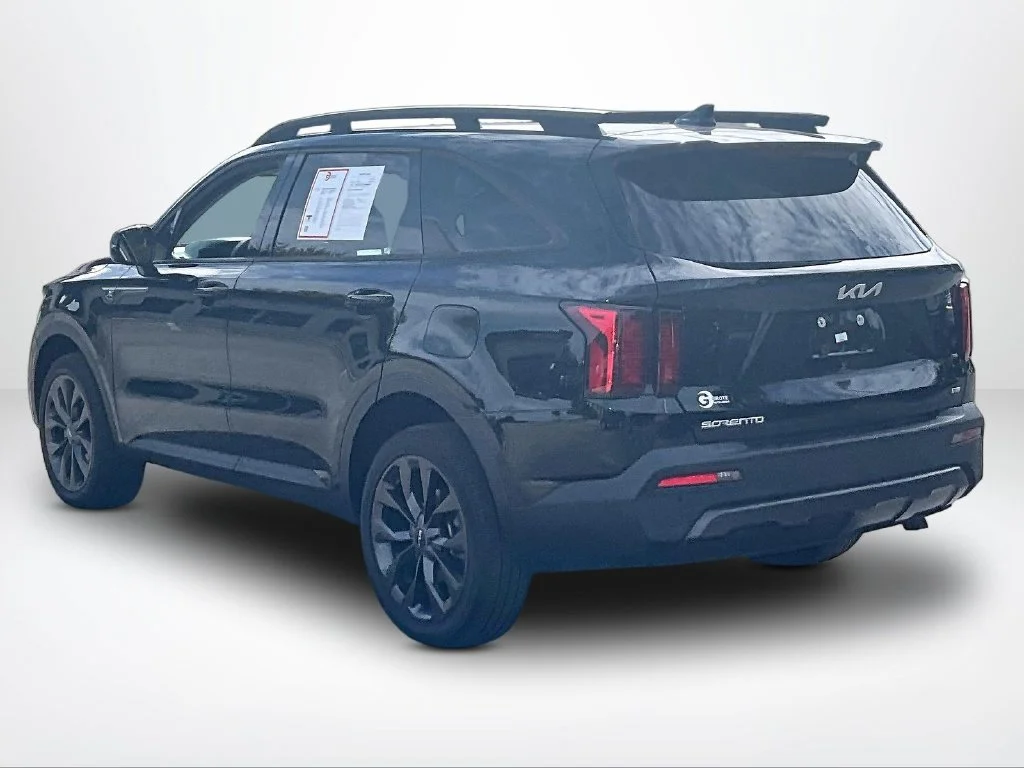 Used 2023 Black Kia X-Line EX image 14