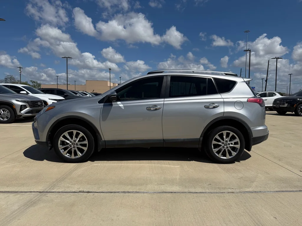 Used 2018 Silver Sky Metallic Toyota Limited image 9