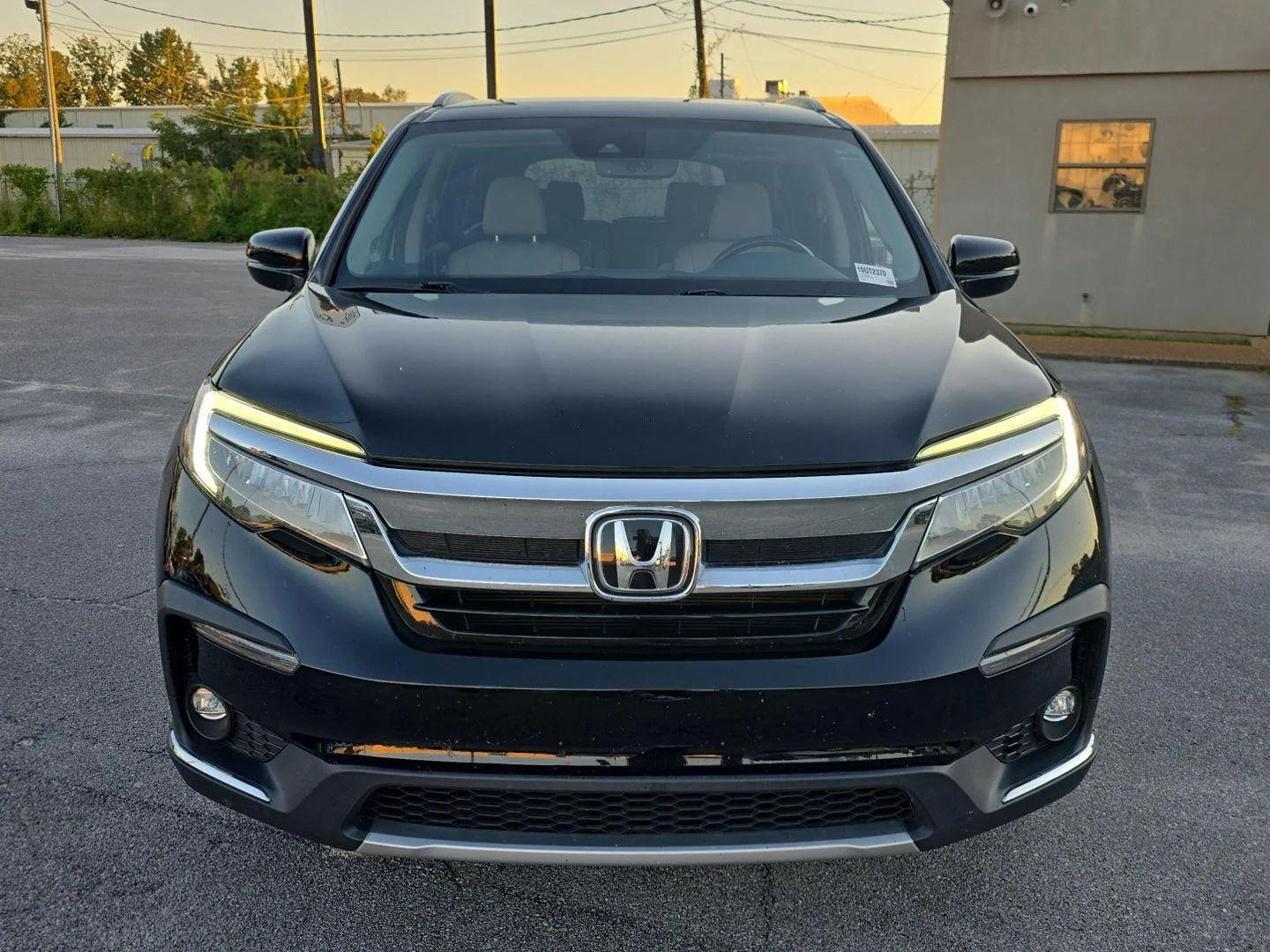 Used 2019 Crystal Black Pearl Honda Touring w/Rear Captain