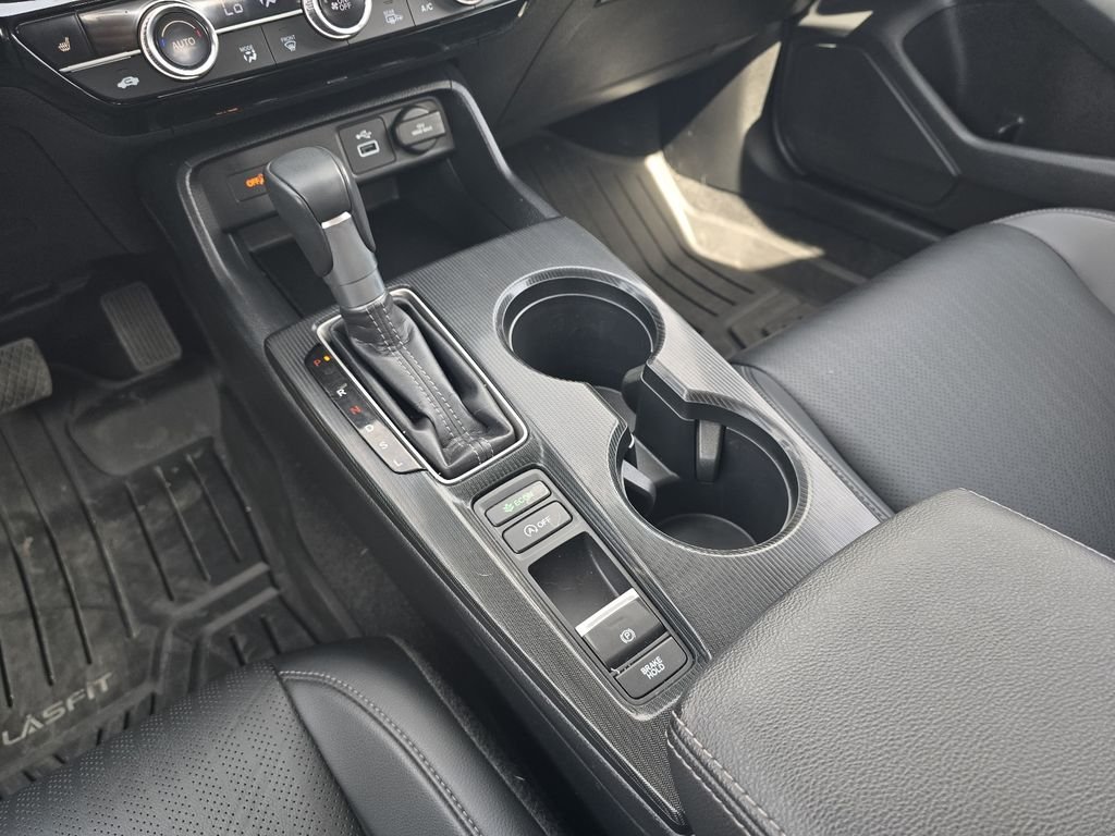 2024 Honda Civic Hatchback EX-L - Photo 16