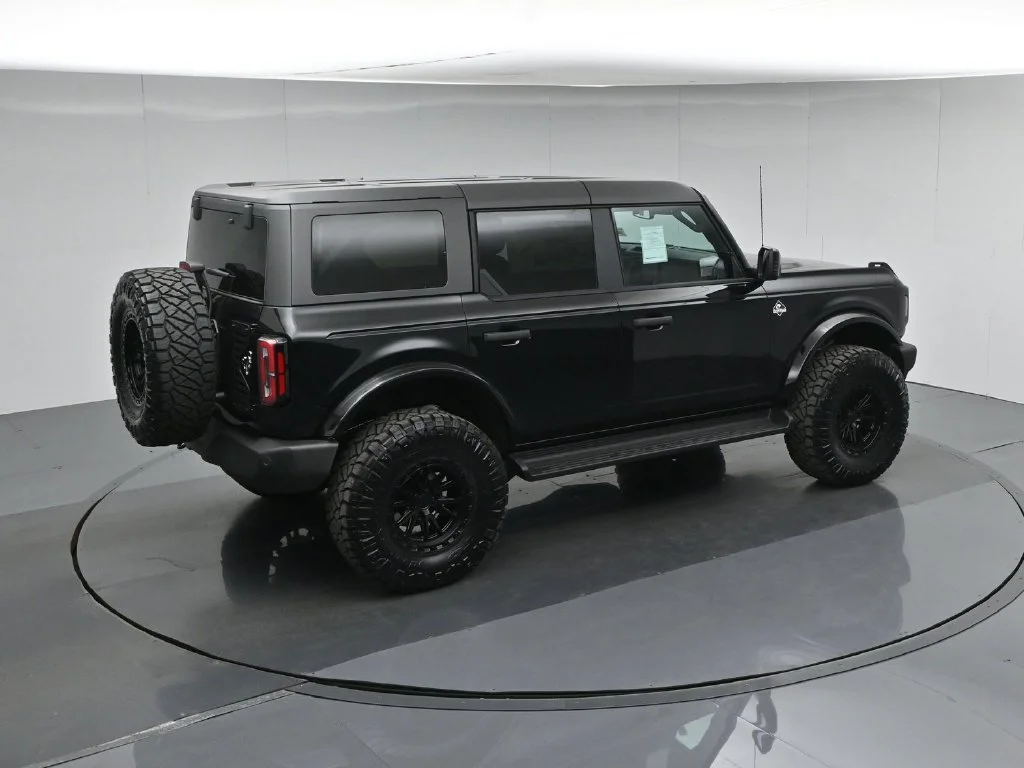 New 2026 Shadow Black Ford Outer Banks image 39