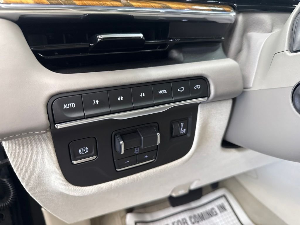 Used 2024 Black Cadillac Sport Platinum image 24