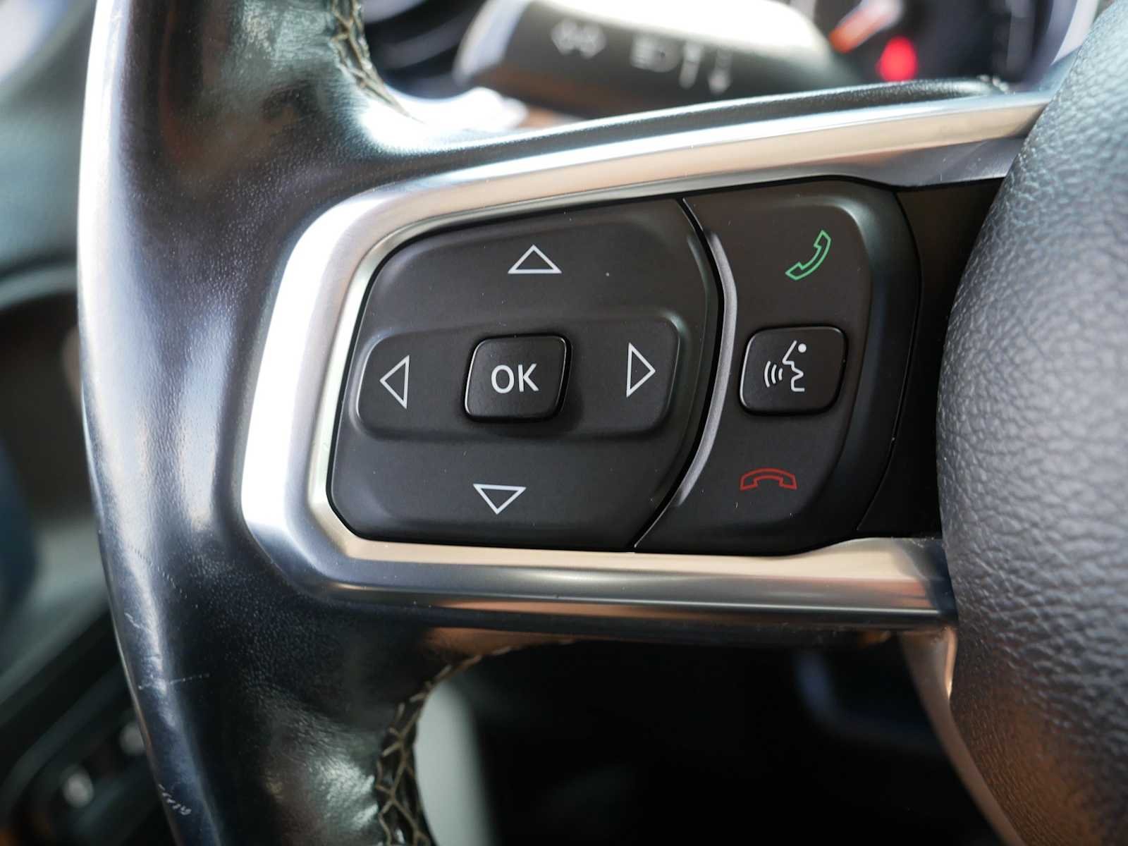 Used 2018 Bright White Jeep Sahara image 28