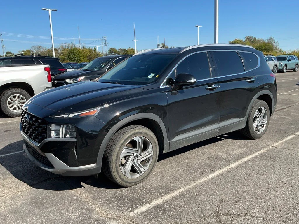 Used 2023 Twilight Black Hyundai SEL image 2