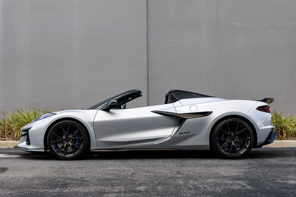 Used 2026 Blade Silver Metallic Chevrolet ZR1 image 2