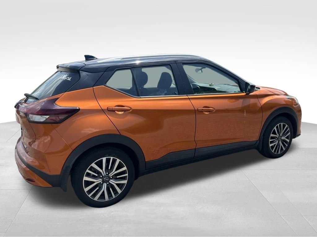 Used 2023 Orange Nissan SV image 15