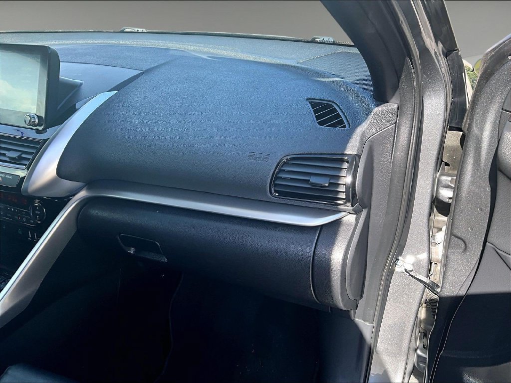 Used 2025  Mitsubishi Black Edition image 13