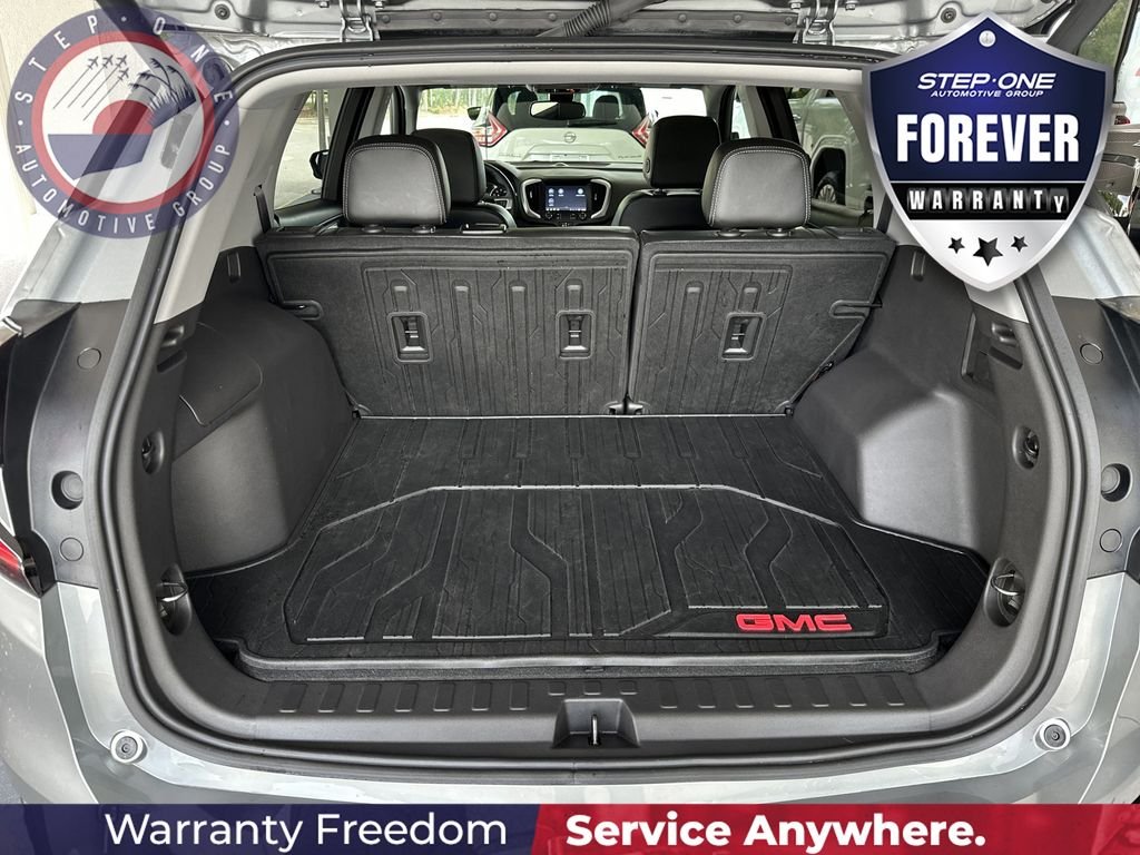 Used 2024 Silver GMC SLT image 32