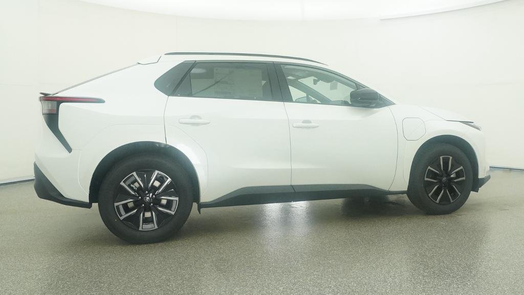 New 2026 Wind Chill Pearl Toyota XLE image 43
