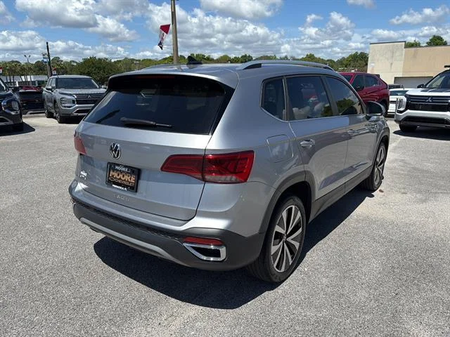 Certified Used 2023 SILVER Volkswagen 1.5T SE image 5