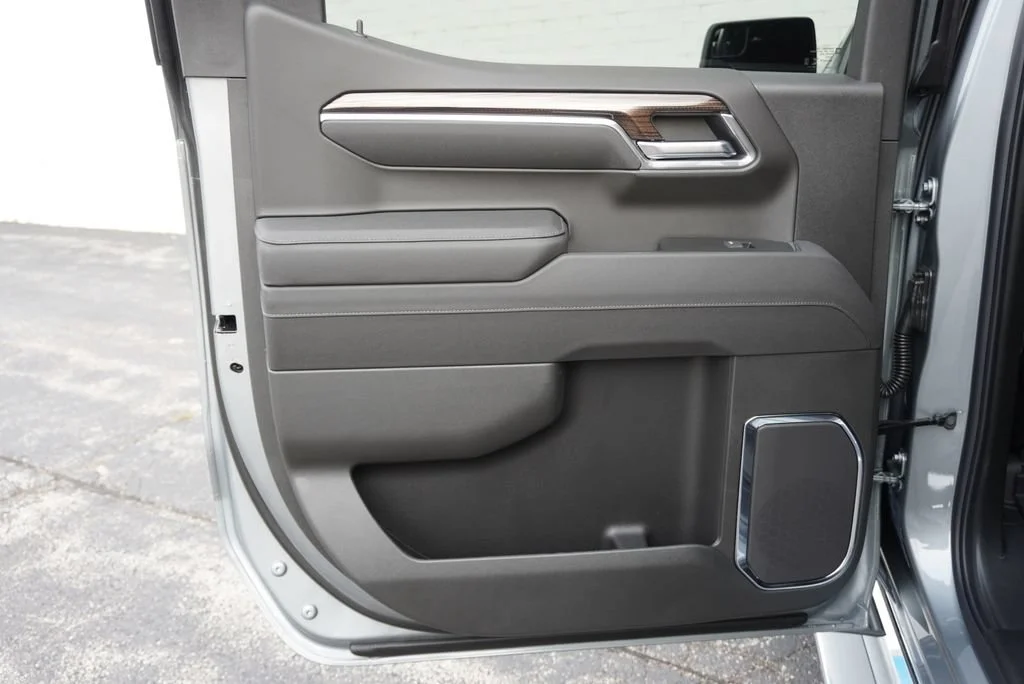 New 2026 Sterling Gray Metallic Chevrolet LT image 24