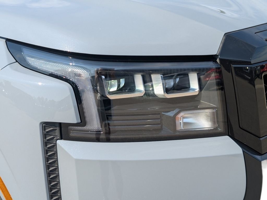 New 2026 Boulder Gray Pearl Nissan Crew Cab SV image 4
