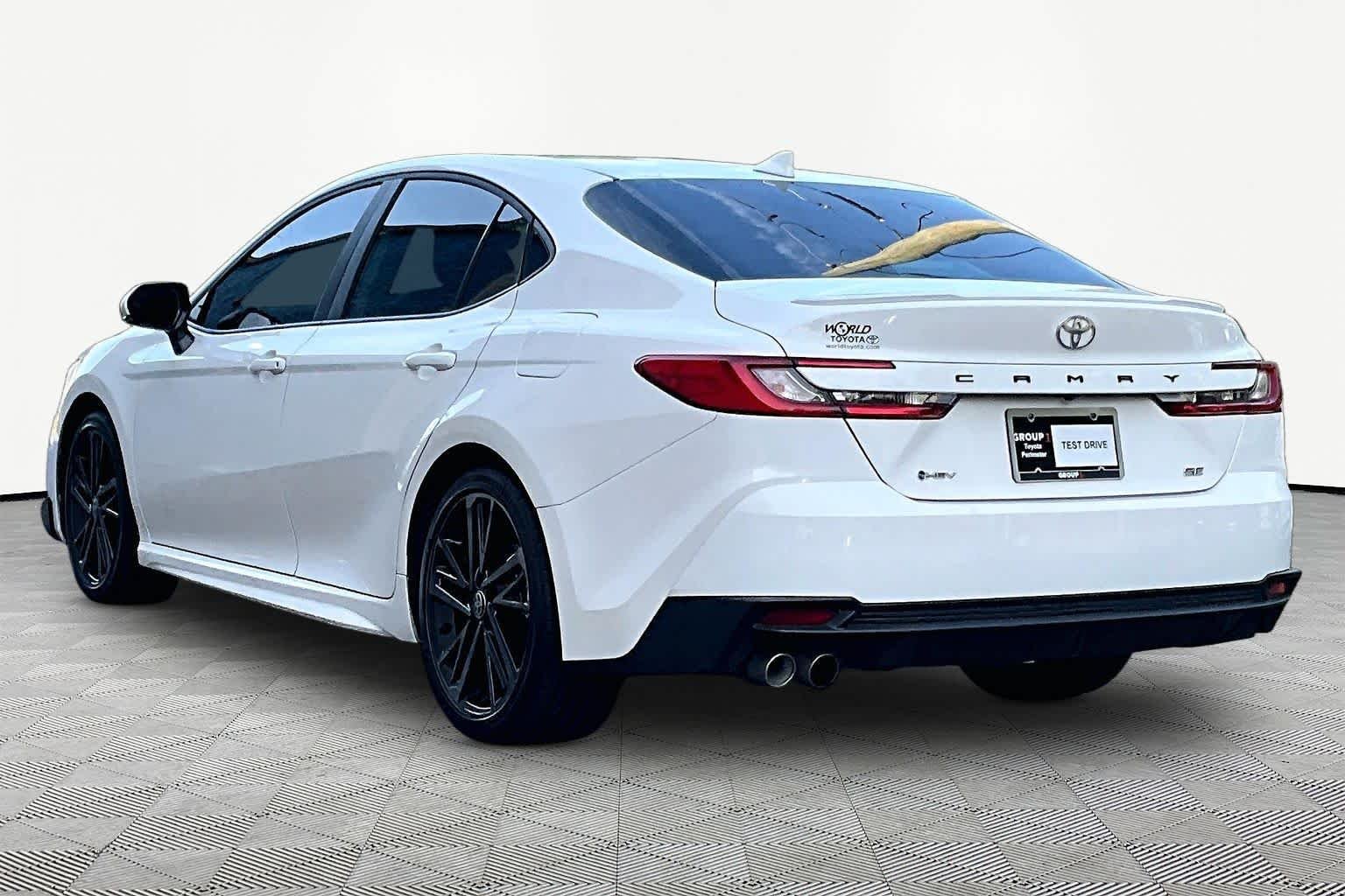 Certified Used 2025 Ice Cap Toyota SE image 12