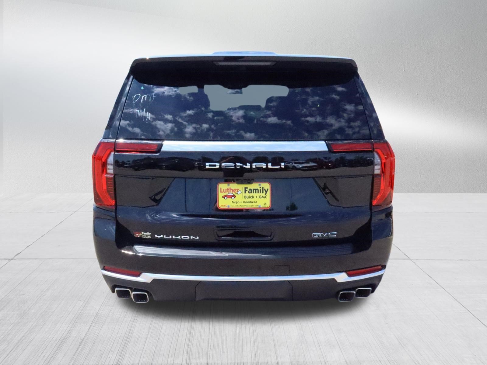 2026 GMC Yukon Denali - Photo 6
