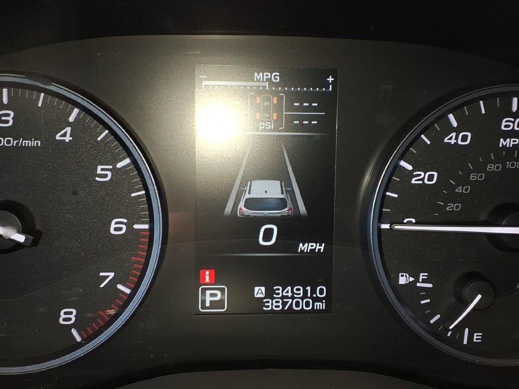 Used 2024 Ice Silver Metallic Subaru Premium image 21