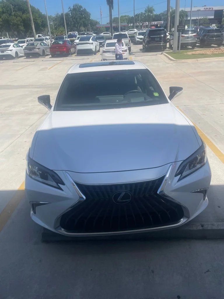 Used 2024 Eminent White Pearl Lexus 300h image 4