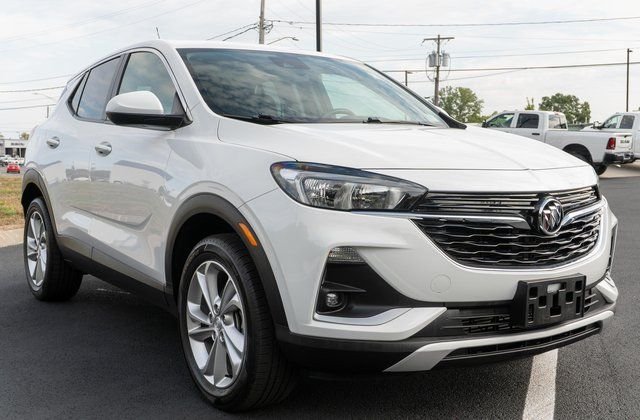 Used 2023 Summit White Buick Preferred image 4