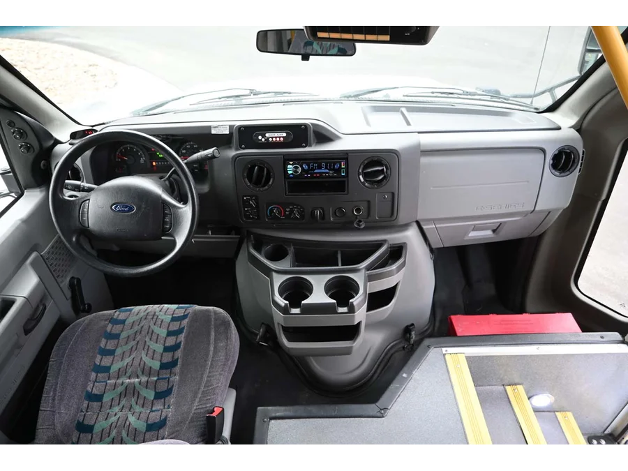 2016 Ford E-Series Cutaway Base - Photo 29