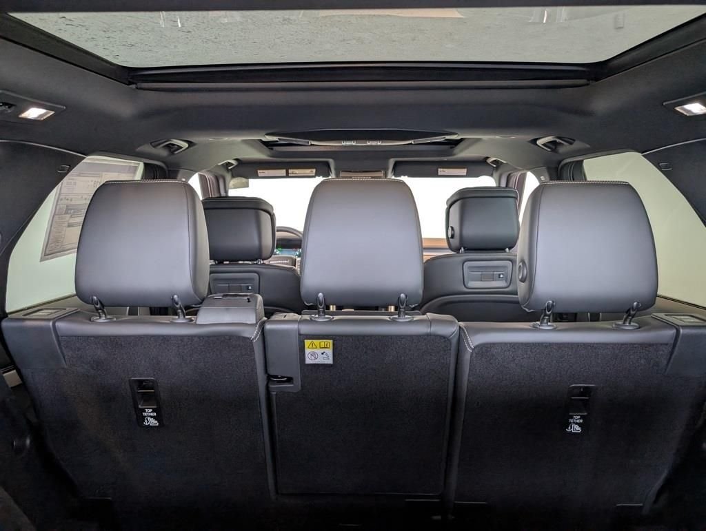 New 2026 Santorini Black Land Rover  image 33