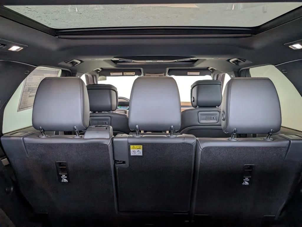 New 2026 Santorini Black Land Rover  image 33