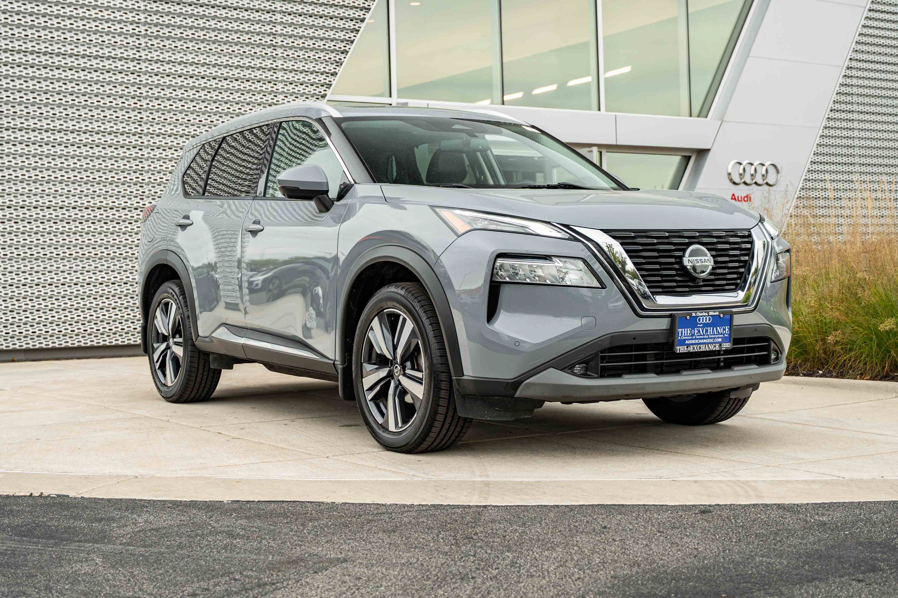 Used 2021 Boulder Gray Pearl Nissan SL image 1