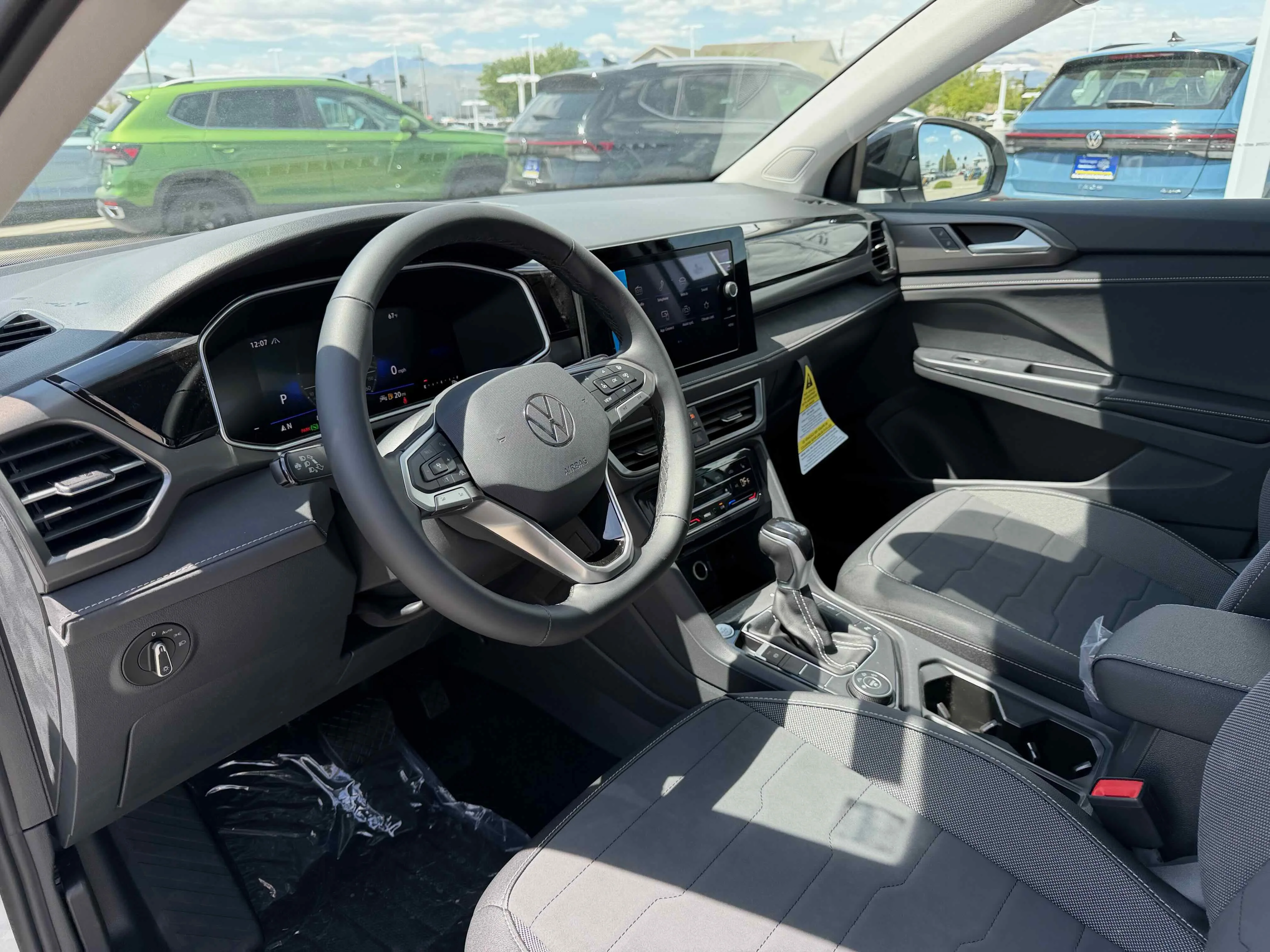 New 2026 Pure White Volkswagen SE Black image 3
